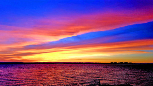 Majesty Bay – Beautiful Landscape Scenery of Horizon Ideal for Decorations, Wall Art, Posters and Interior Design - @AllenbyArt